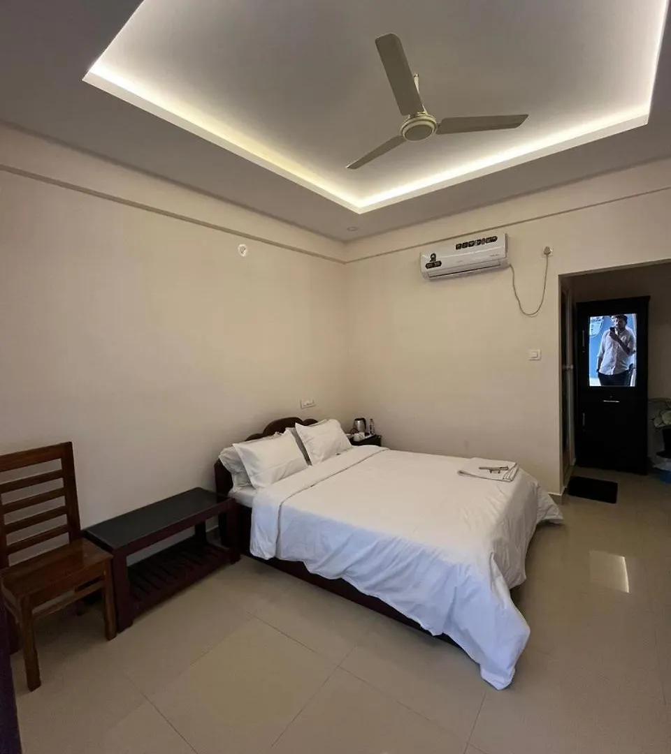 Rak Palace Inn Ayoor Hotel