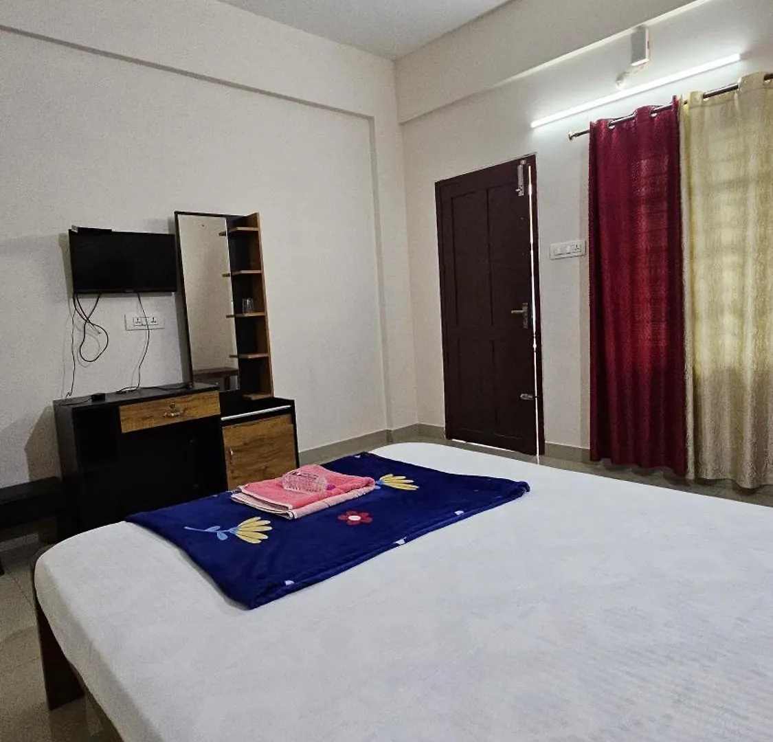 Hotel Rak Palace Inn Ayoor
